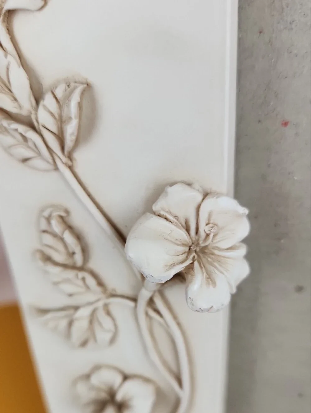 Home Accents Ivory Floral Embossed Photo Frame